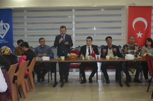 Kaymakamımız Mustafa Talha AYDIN Şehit Gazi ve Depremzede Aileleri ile İftarda Buluştu